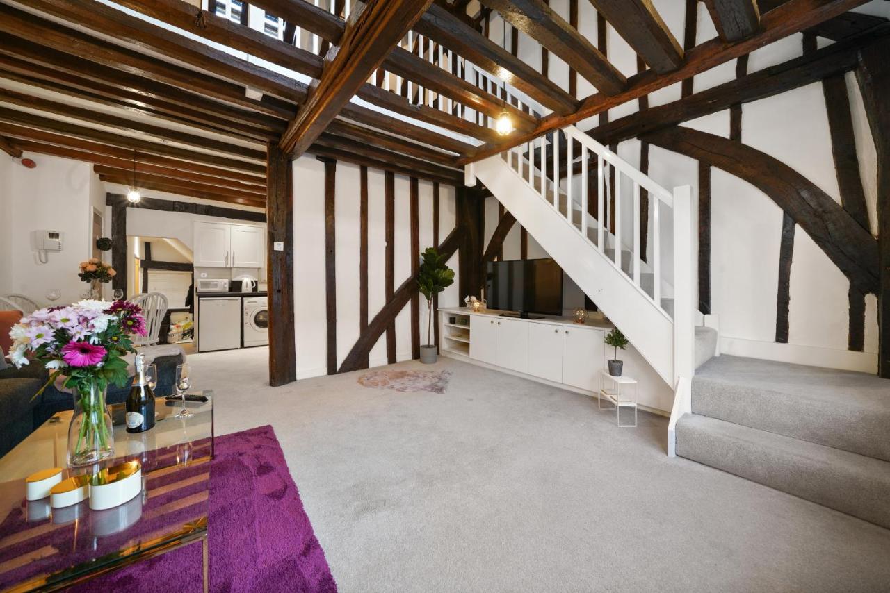 The Stunning Luxury Duplex Of Canterbury Bagian luar foto