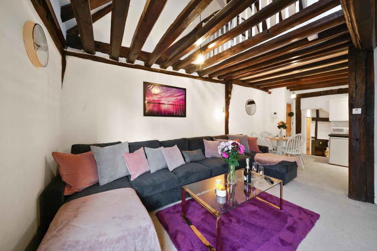 The Stunning Luxury Duplex Of Canterbury Bagian luar foto
