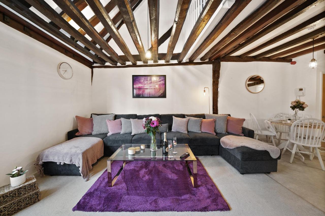 The Stunning Luxury Duplex Of Canterbury Bagian luar foto