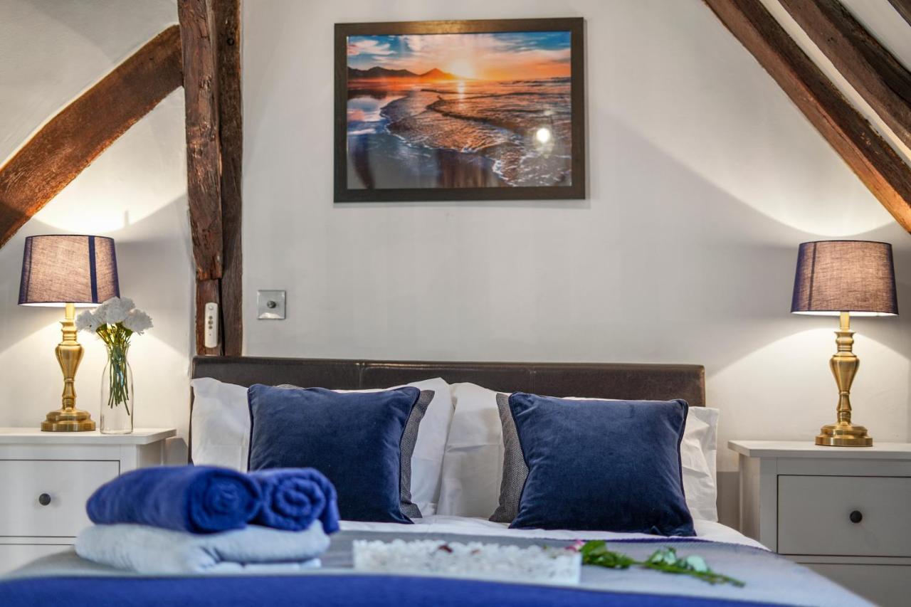The Stunning Luxury Duplex Of Canterbury Bagian luar foto