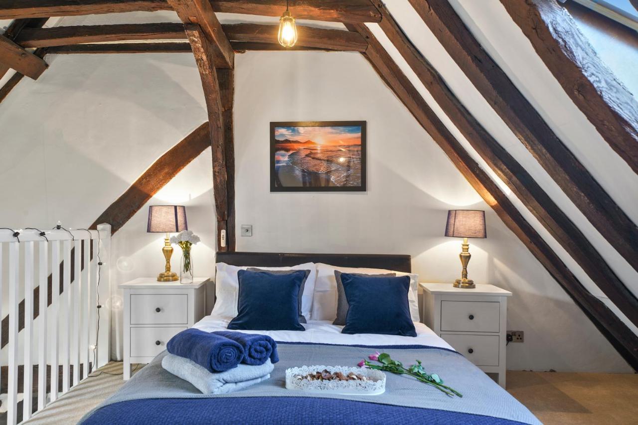 The Stunning Luxury Duplex Of Canterbury Bagian luar foto