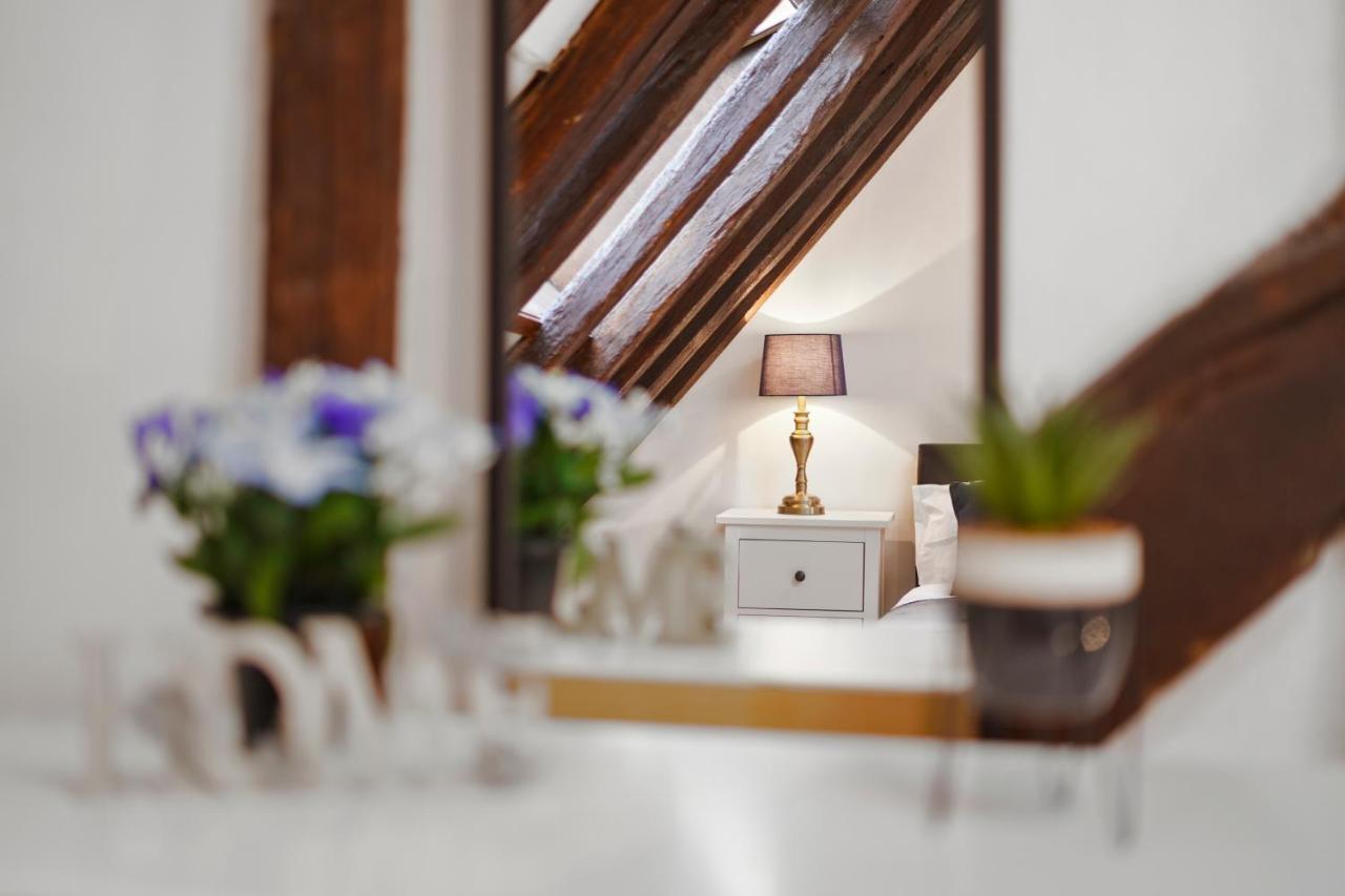 The Stunning Luxury Duplex Of Canterbury Bagian luar foto