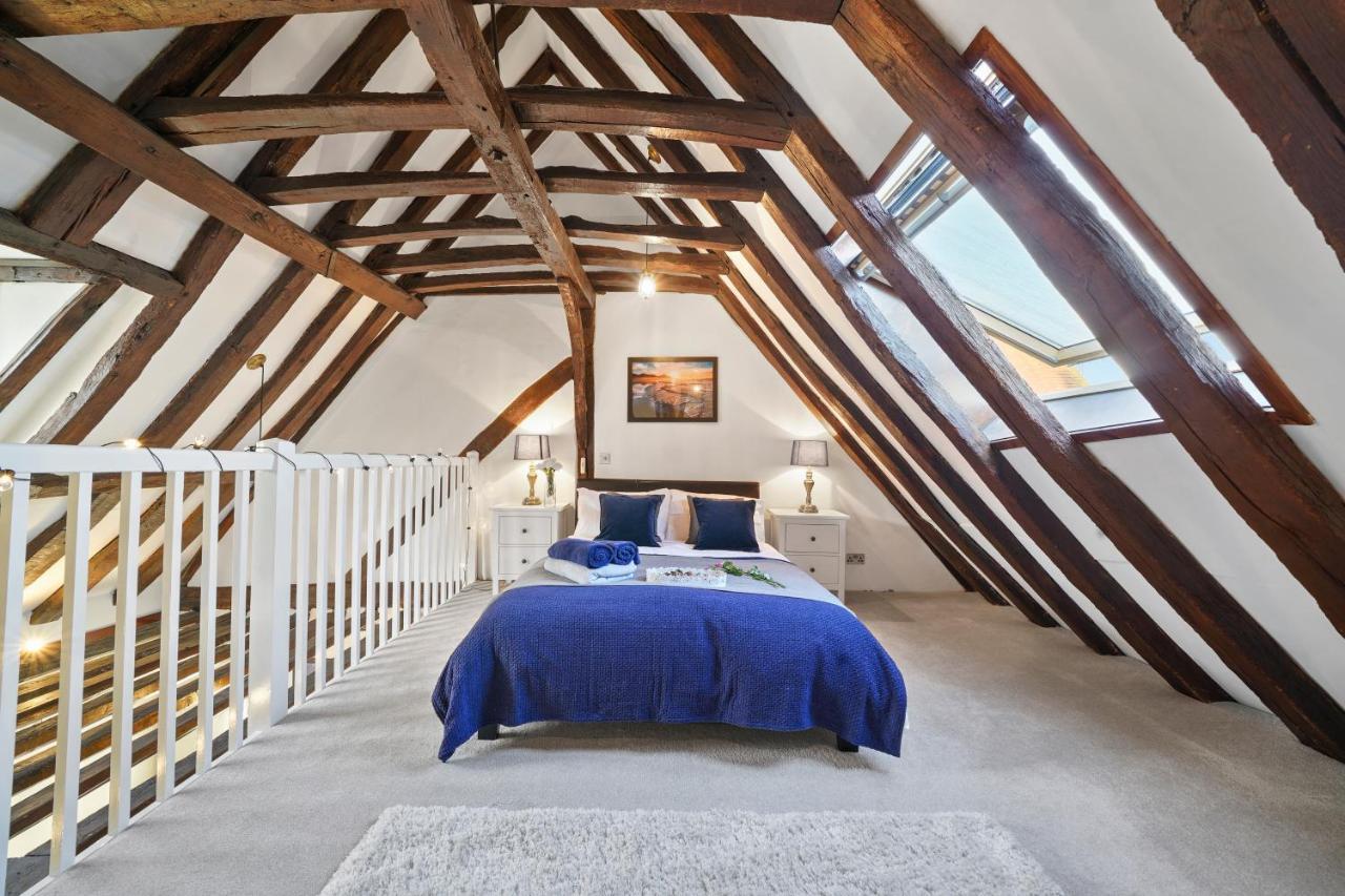 The Stunning Luxury Duplex Of Canterbury Bagian luar foto