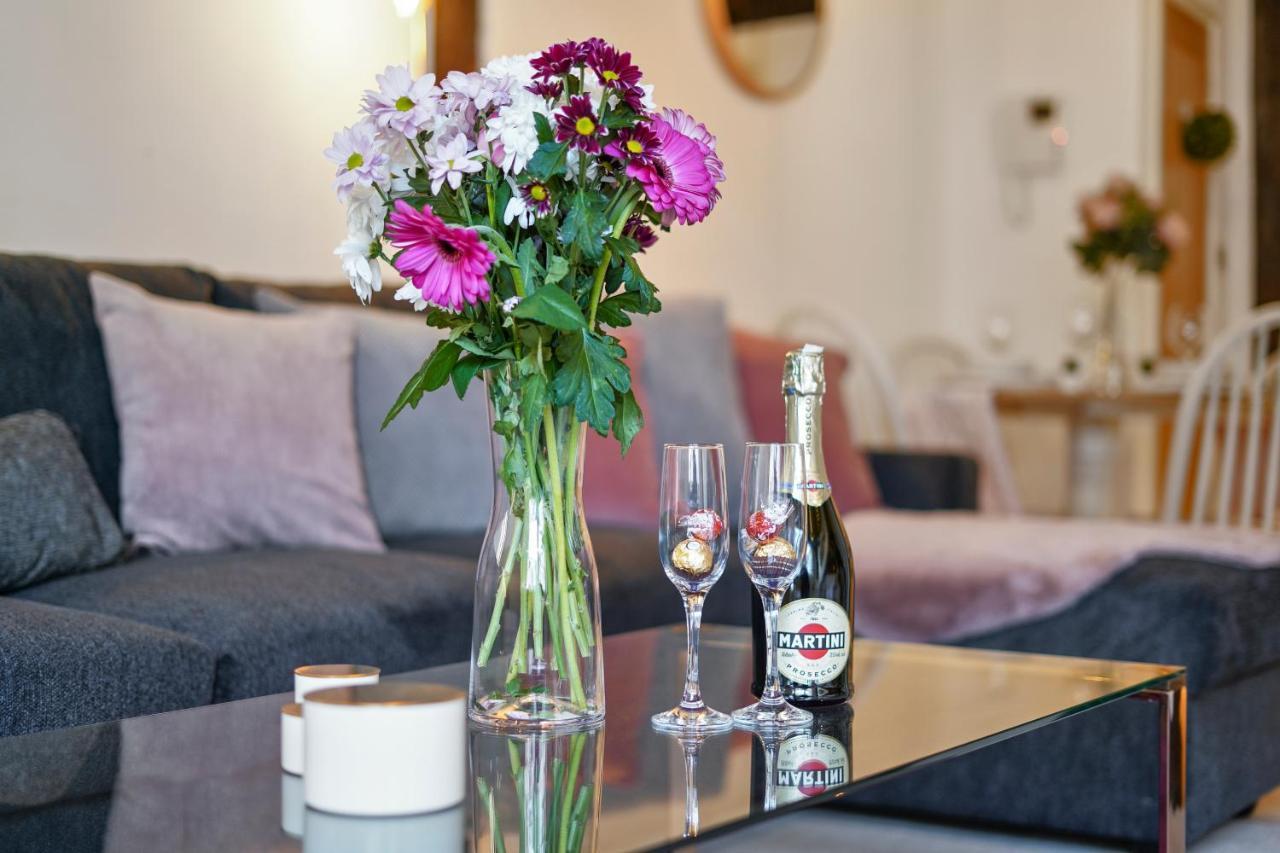 The Stunning Luxury Duplex Of Canterbury Bagian luar foto